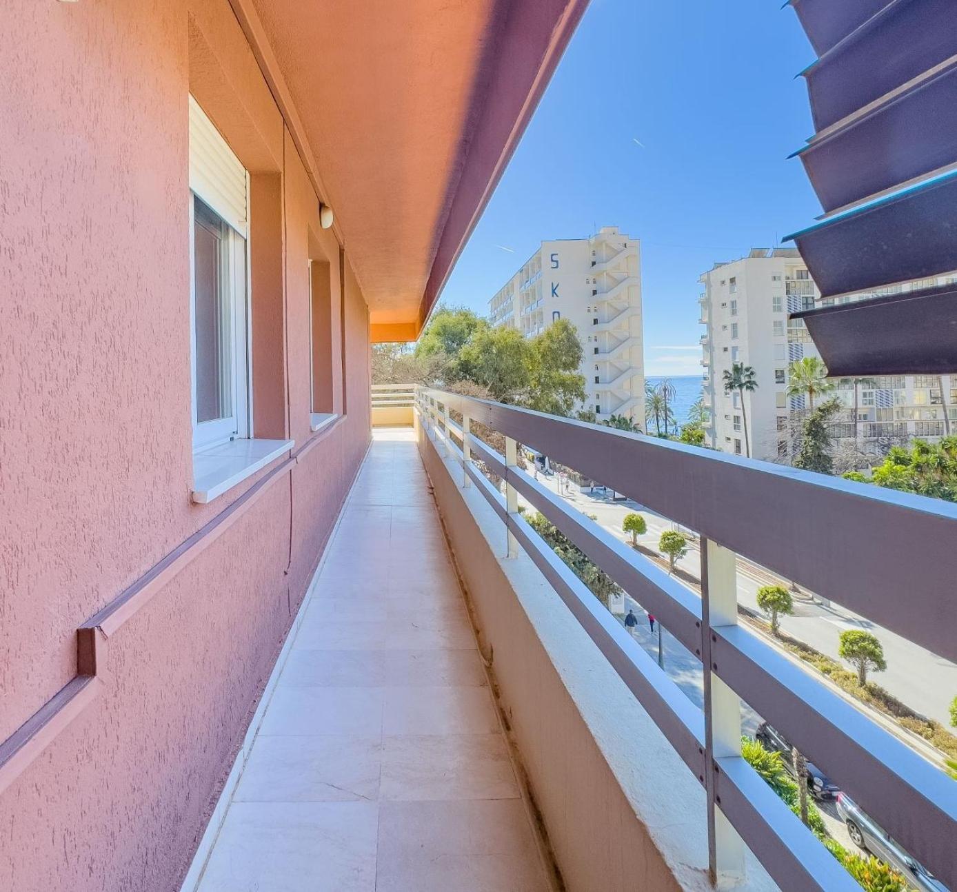 Spacious Two Bedroom In Centre * Marbella